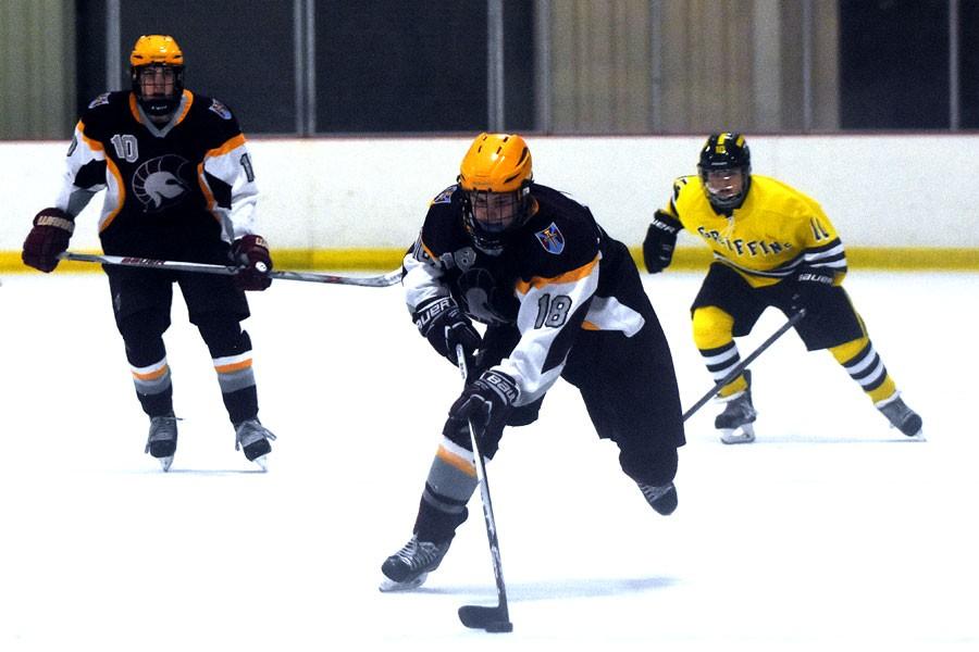 Hockey Shuts Out Vianney in Top Hat Tournament