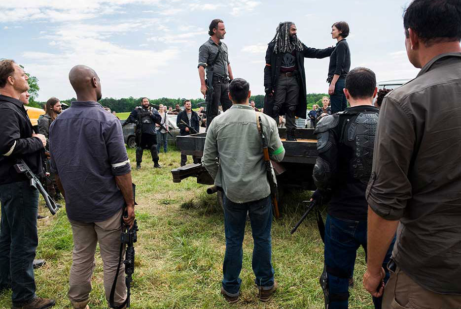 Rick Grimes (Andrew Lincoln), King Ezekiel (Khary Payton) and Maggie Greene (Lauren Cohan) in episode 1. Photo by Gene Page/AMC