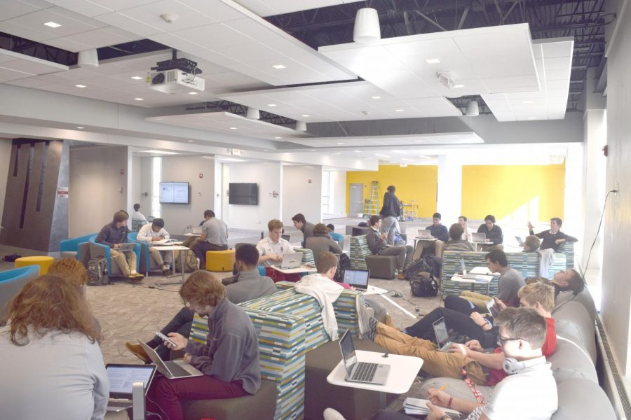 Seniors use their study hall to study in the new innovation center