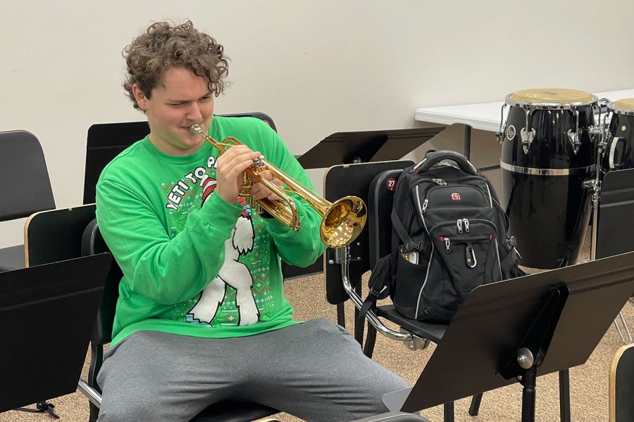 Junior Sebastian Helling practices to compete in State Honors Band Competition. 