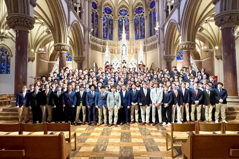 The De Smet Jesuit class of 24 gathered for their Junior Ring ceremony.