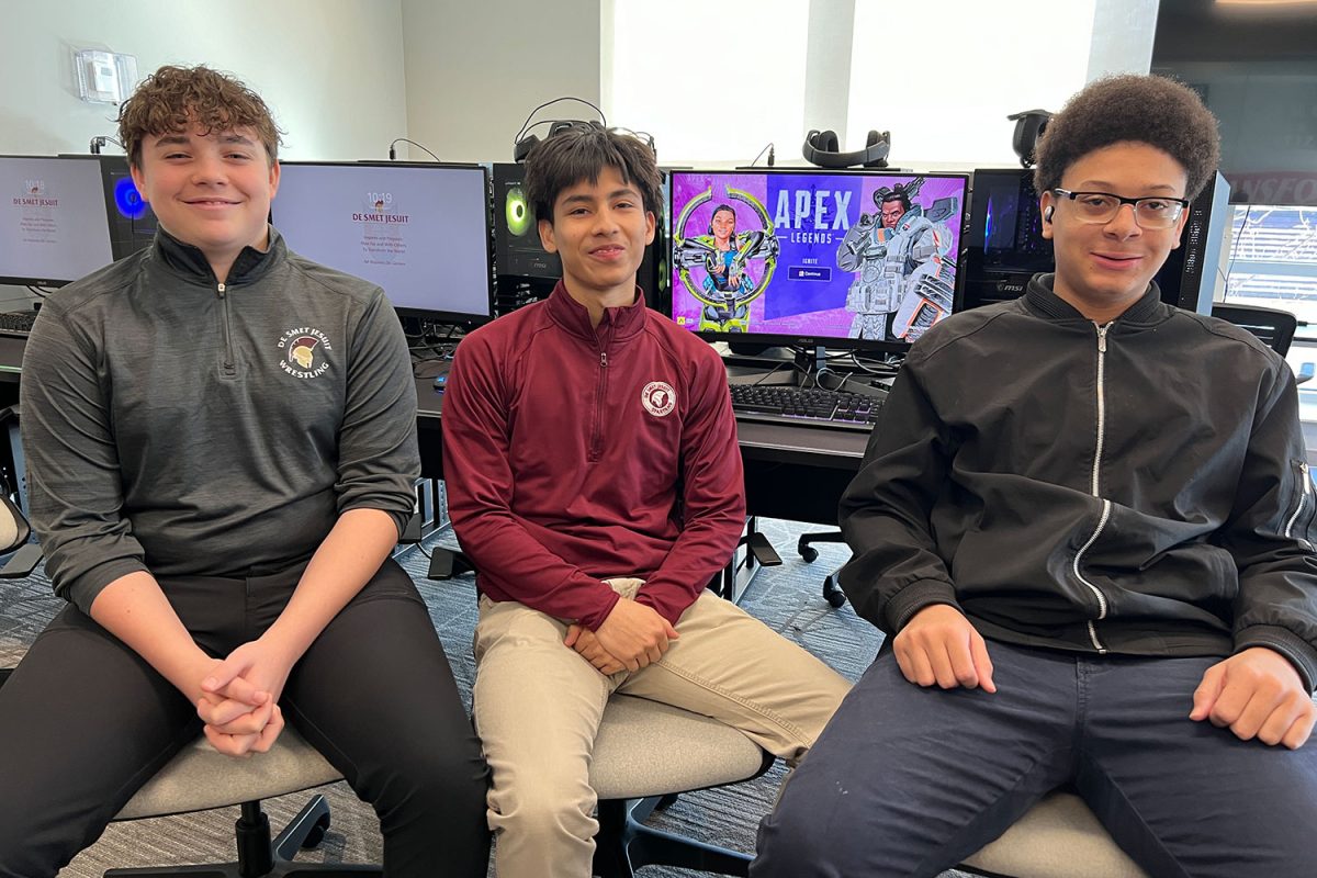 Beau Keeman 27, Saul Rico 25, and Cayden Smotherson 25 won the state championship Feb. 3 at the Missouri Scholastic Esports Federation Winter Bash in the game Apex Legends.