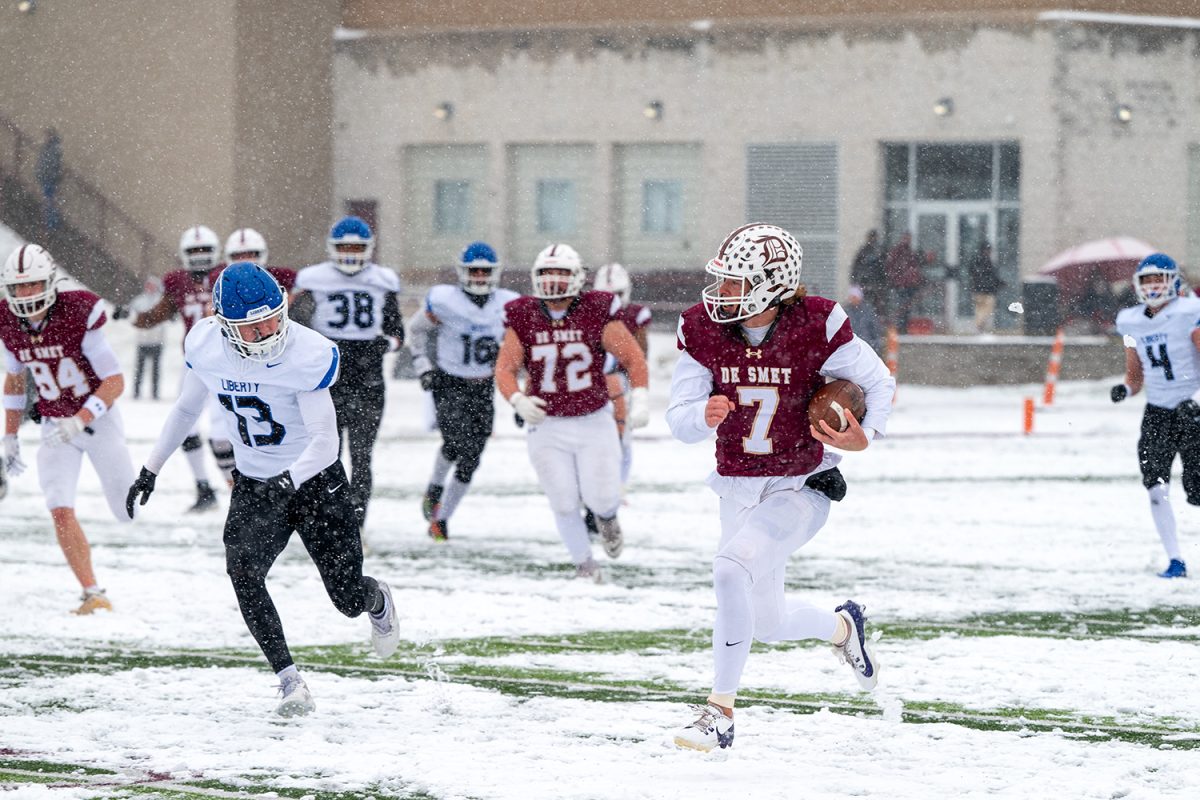 Dillon Duff '25 runs down the field with the ball on Saturday November 30, 2024 vs Liberty Kansas City.