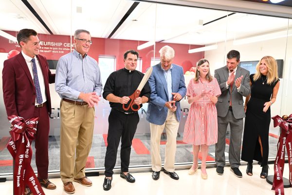 Trustees, alumni, faculty, students, and friends joined together on August 19 as the ribbon was cut to officially open the Stephen P. Holmes ’81 Center for Entrepreneurship.